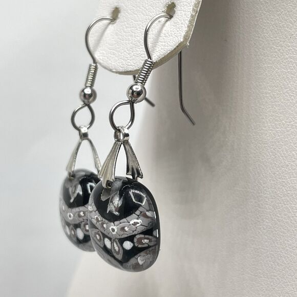 Cute Black Gray Murano Glass Beaded Silvertone Dangle Earrings Boho Unique - Picture 4 of 8